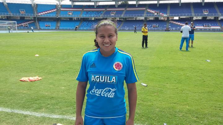 La historia de Leicy Santos, la volante que en su niñez vendió pescado en Lorica y que ahora puede ser el recambio de Yoreli Rincón