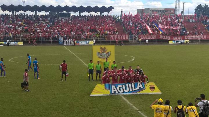América de Cali sorprende a Popayán y consigue tres puntos que lo ubican en la tercera casilla del Torneo Águila. Carlos Rivas anota el gol de la victoria