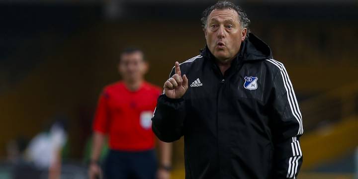 Rubén Israel sigue siendo el director técnico de Millonarios: la directiva ratificó al entrenador uruguayo en su cargo este lunes en la noche