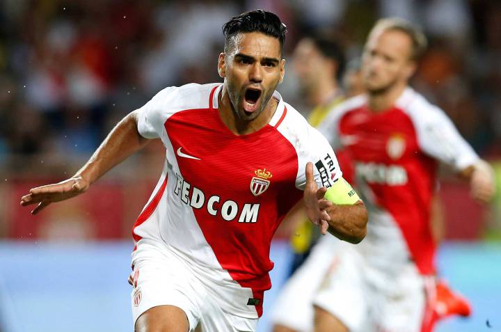 Falcao, rinde tributo a Óscar Figueroa a través de redes