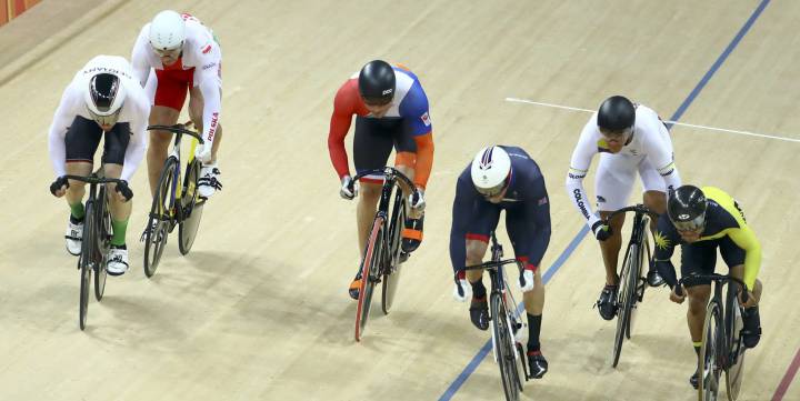 Fabián Puerta termina 5° en el keirin en medio de polémica