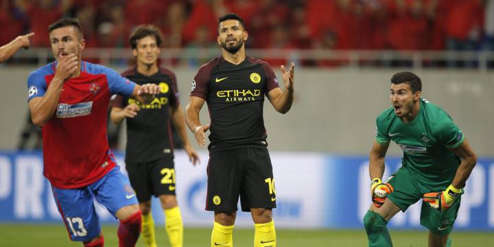 Guardiola y el city ganan 0-5 al Steaua con hattrick de Kun Agüero