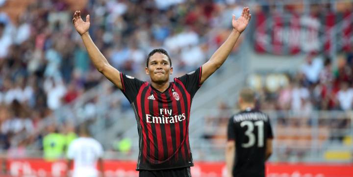 Bacca sí está comprometido con Milan, marca hat-trick al Torino