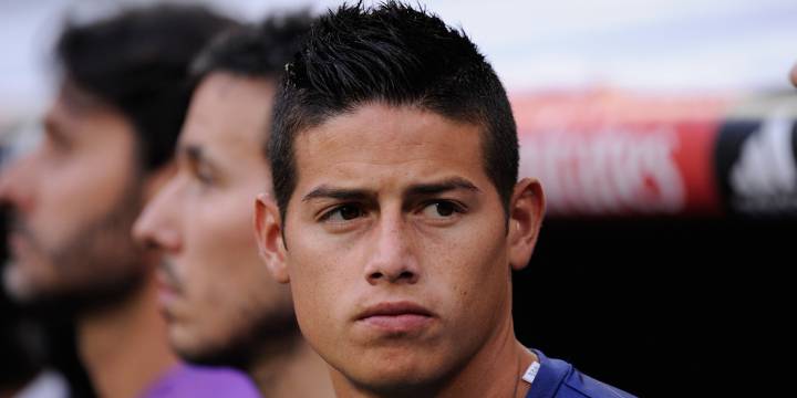 James Rodríguez llegó este domingo a Barranquilla, en donde se unirá a la concentración de la Selección Colombia para los partidos ante Venezuela y Ecuador.