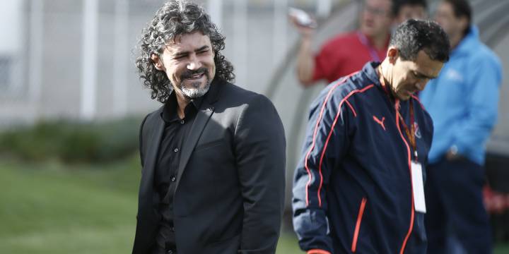 Leonel Álvarez, técnico del Independiente Medellín: "Ganamos bien, somos primeros de la Liga Águila y vamos a disfrutar"