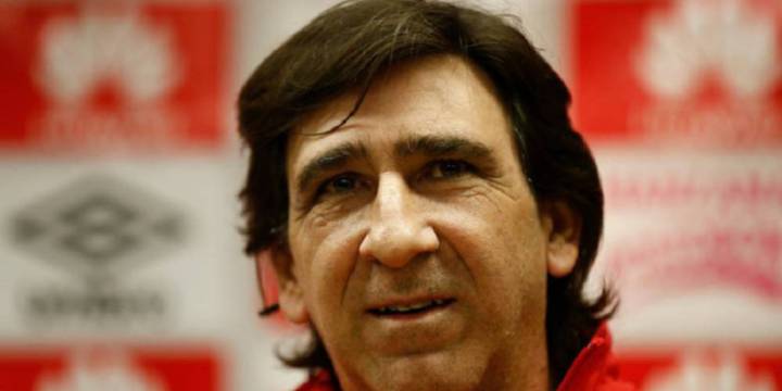 El técnico de Independiente Santa Fe, Gustavo Costas, cuestionó las decisiones del árbitro Gustavo Murillo en la derrota frente a Patriotas en Tunja.
