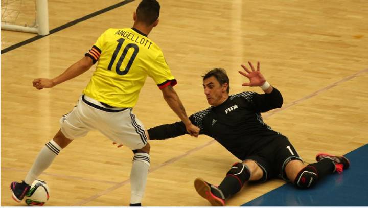 El capitán de la Selección Colombua de Fútsal, Angellot Caro, destaca el apoyo que recibió del crack brasileño Falcao en su carrera profesional