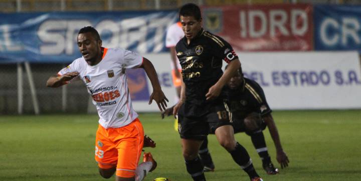 Envigado le gana a Fortaleza y se trepa al liderato de la Liga