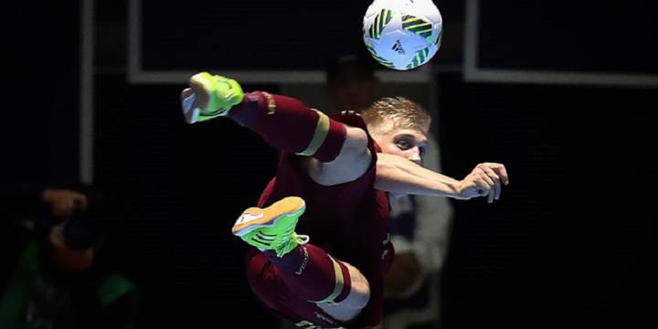 Rusia golea a Cuba 7-1 y clasifica a octavos de final