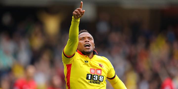 Zúñiga vuelve por lo alto, gol y figura en triunfo de Watford