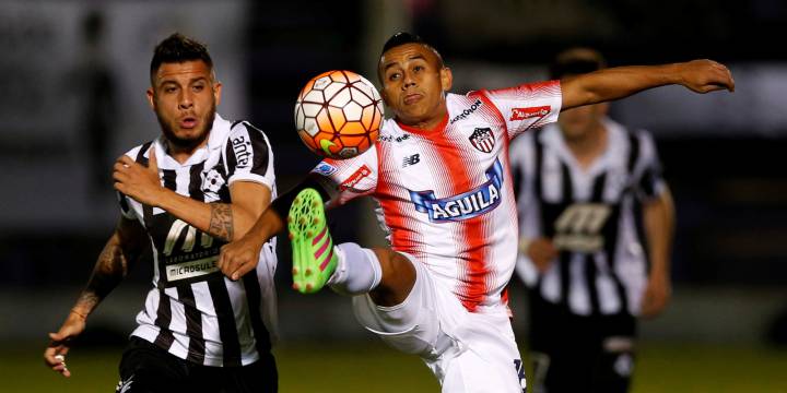 Junior se conforma con empate y definirá la serie en casa