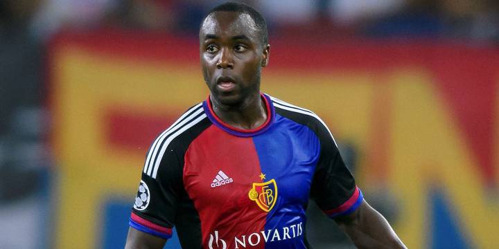 Éder Álvarez Balanta, defensa del Basilea de Suiza