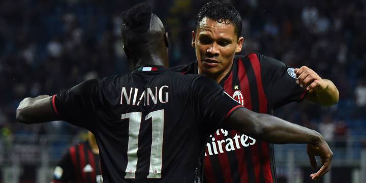 Tuttosport: PSG vuelve a insistir en el fichaje de Carlos Bacca