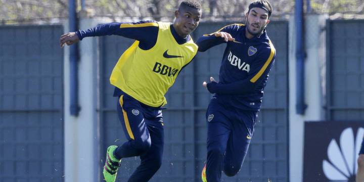 Wílmar Barrios y Sebastián Pérez no han debutado en Boca Juniors, tras un mes, las razones las analiza el Diario Deportivo Olé