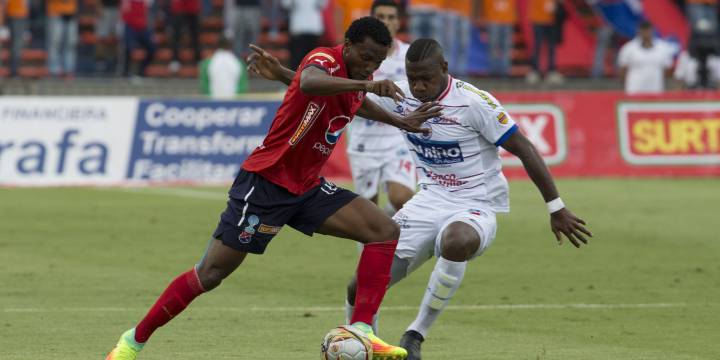 DIM empata en la agonía y se mantiene líder