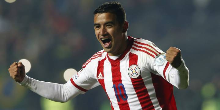 Ortiz y Derlis González, armas de Paraguay ante Colombia