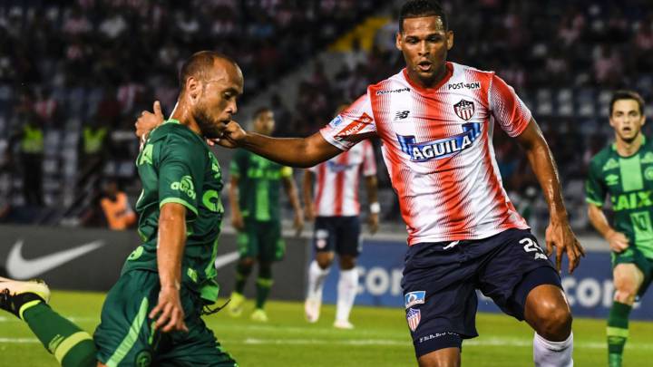Junior gana 1-0 en Barranquilla ante Chapecoense de Brasil