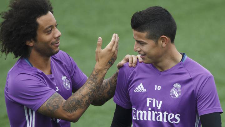 James Rodríguez y Marcelo, jugadores del Real Madrid.