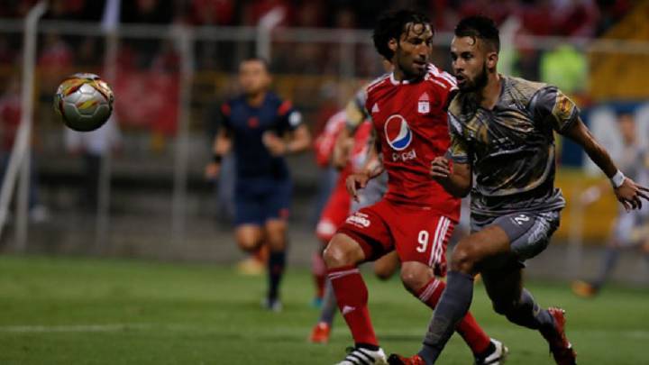América venció 2-0 a Tigres, en Bogotá, en el partido de ida de la final del Torneo Águila 2016. Un autogol y una bonita anotación de Vásquez le dieron el triunfo a los escarlatas.