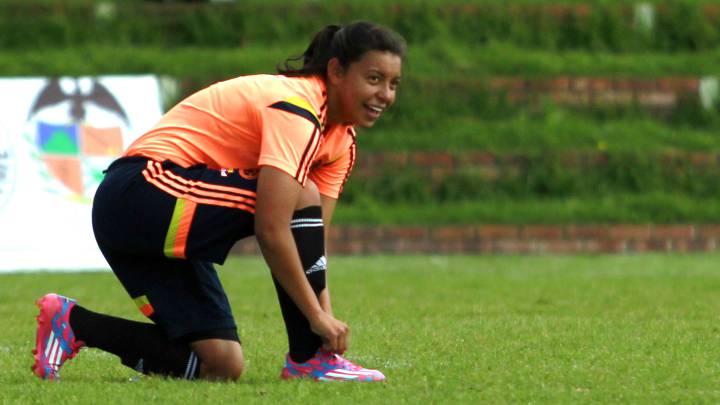 Yoreli Rincón, figura del fútbol femenino.