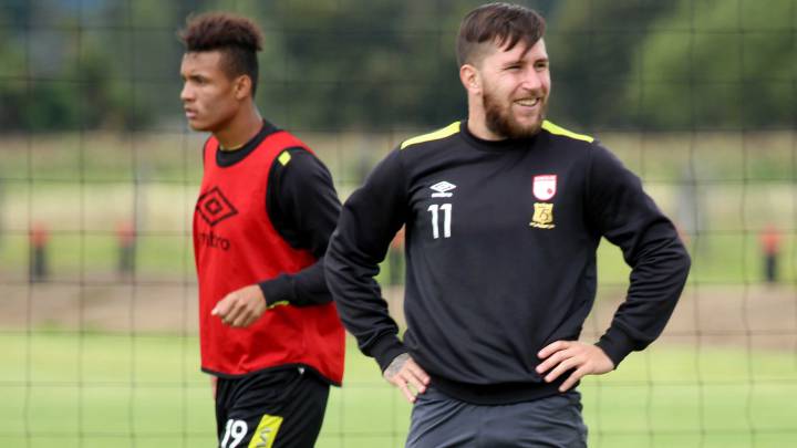 Costas incluye a Jonathan Gómez en la lista de viajeros a Medellín