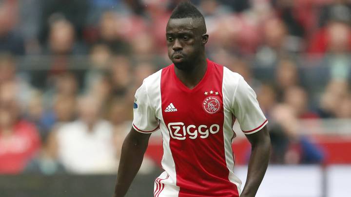 Sorteo Europa League dieciseisavos de final para los jugadores colombianos y sus rivales: Dávinson Sánchez, Mateo Casierra, Rafael Santos Borré, Carlos Sánchez y Ricardo Laborde