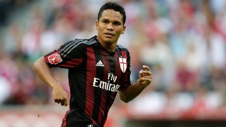 Carlos Bacca espera jugar y levantar su primer titulo con Milan que enfrentará en la final de la Supercopa de Italia a Juventus en Catar