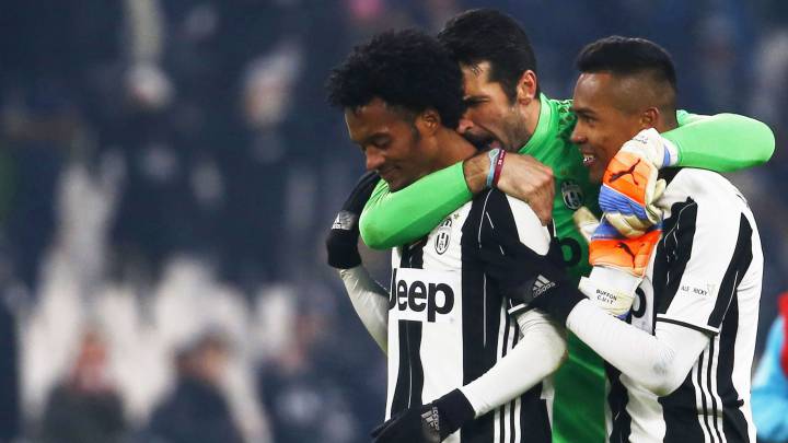 Higuaín marcó, en el 14', el único gol del partido, el cual sirvió a los de Allegri para vencer al Roma y distanciarse en siete puntos.