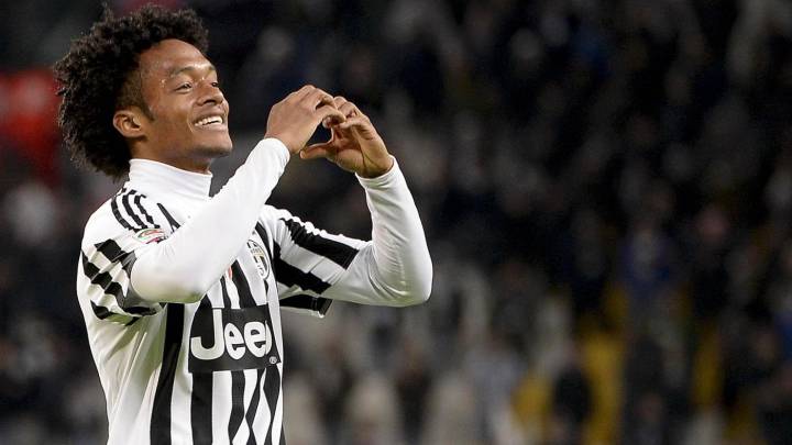 Carlos Baccay Juan Guillermo Cuadrado se alistan para enfrentarse en la final de la Supercopa de Italia que se celebrará en Catar el 23 de diciembre en el estadio de Doha