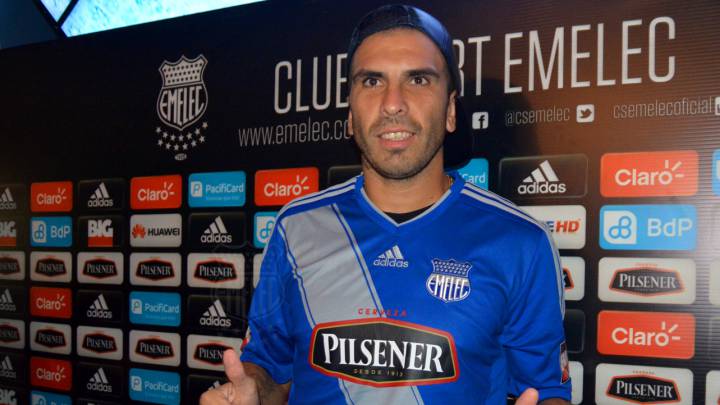 Denis Stracqualursi, delantero que llegaría a Santa Fe