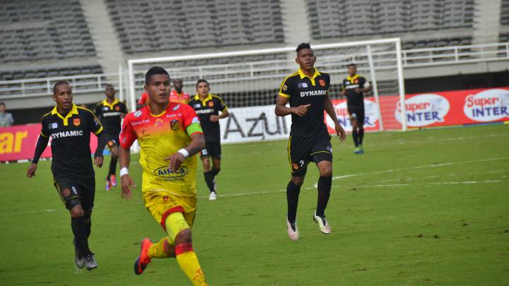 Juan Camilo 'Cucho' Hernández, nuevo jugador del América de Cali, lo confirmó Tulio Gómez, presidente del club. Fue jugador del Deportivo Pereira y goleador del Torneo Águila 2016