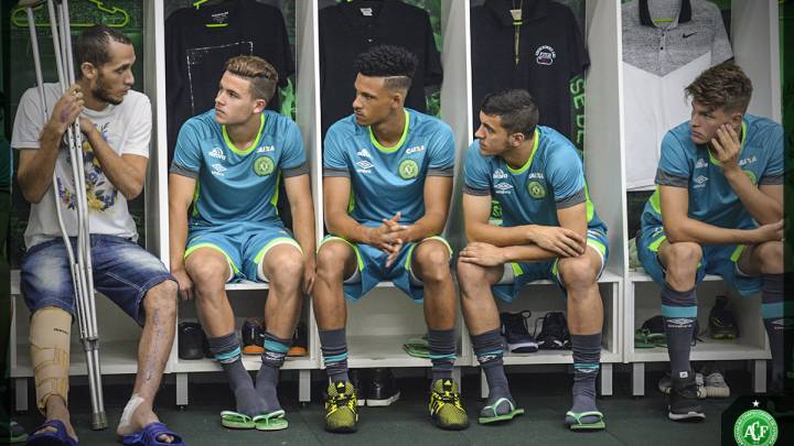 Chapecoense inicia su trabajo con apoyo de un sobreviviente