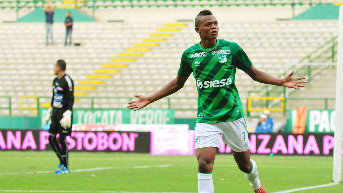 Preciado seguirá en el Deportivo Cali sino recibe una buena oferta de Nacional o el extranjero