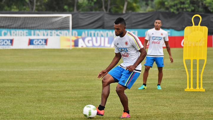 Convocatoria de 16 jugadores de Selección Colombia y José Pékerman para el partido amistoso contra Brasil del 25 de enero, homenaje a las víctimas de Chapecoense. Todos de Liga Águila