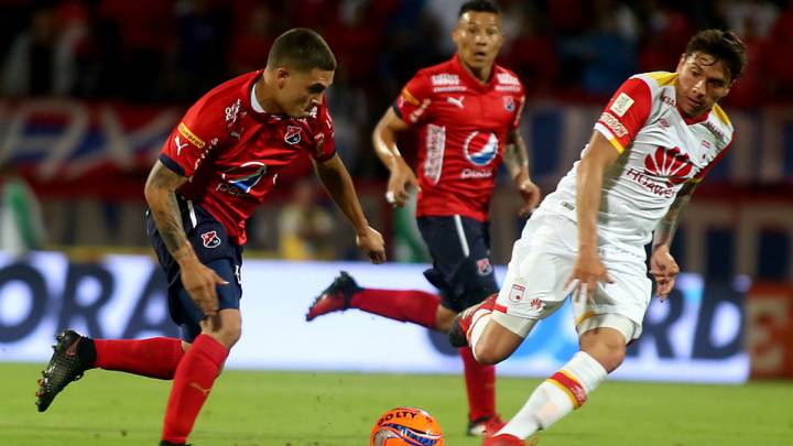 Sigue el Santa Fe vs Medellín en vivo online de la Superliga 2017 desde el estadio El Campín en Bogotá, este domingo 29 de enero de 2017 a las 16:00 horas.