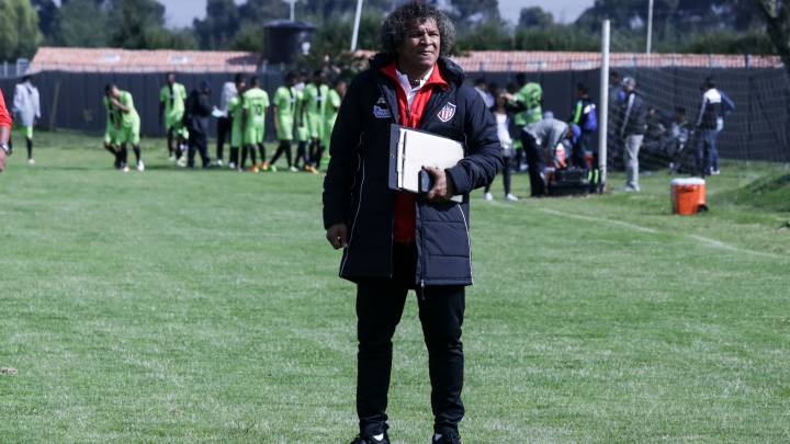 Gamero festeja doble: llega a 600 partidos como entrenador