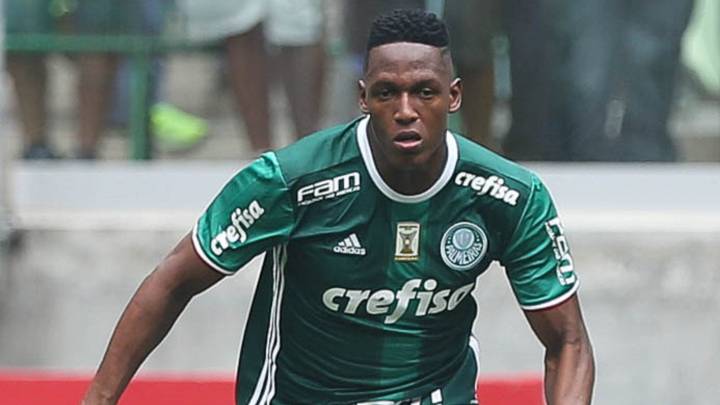Yerry Mina jugó los 90 minutos ante Sao Paulo.