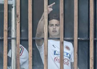 James y una foto con gesto obsceno que lo compromete