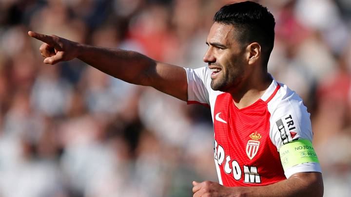 Falcao contra el Borussia Dortmund, enfrenta un equipo alemana, en competencias europeas, después de cinco años. En 2012 lo hizo ante el Hannover 96