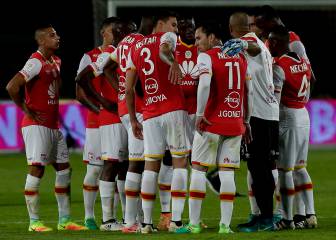 Tormenta en Santa Fe, termina goleado y con dos expulsados