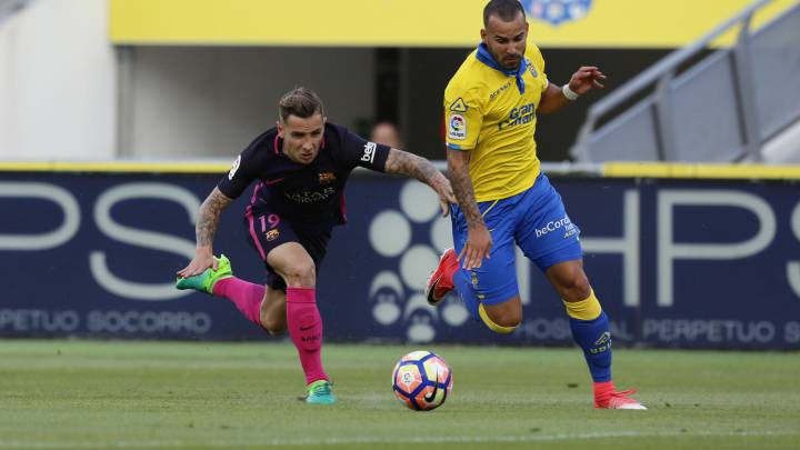 Digne confirma que sigue en el Barcelona