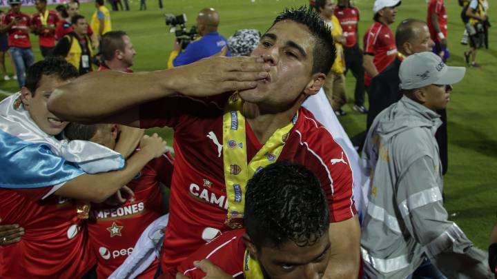 Mauricio Molina se retira del fútbol profesional.