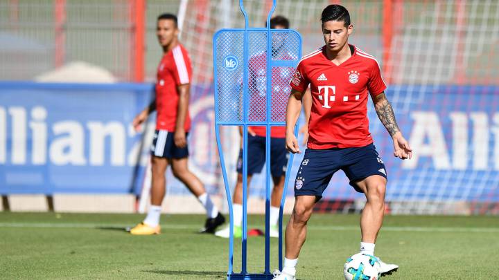James Rodríguez entrena con su nuevo club.