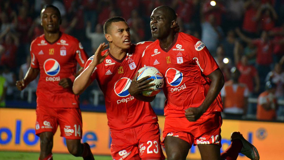 A dos fechas del final, América se aleja del descenso