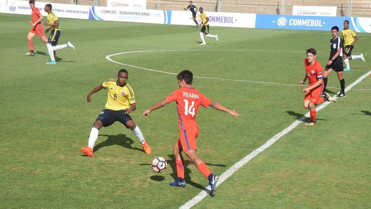 Pizarro durante el partido entre Chile y Colombia por el Sudamericano Sub-15 Argentina 2017