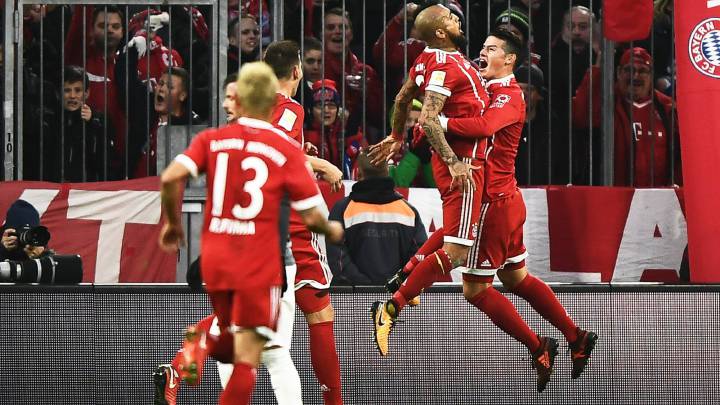 James Rodríguez jugó todo el partido en la victoria de Bayern ante Augsburgo.