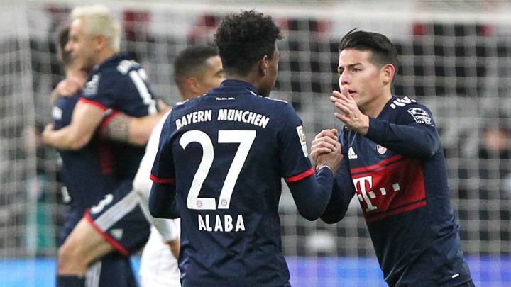 James Rodríguez y David Alaba, jugadores del Bayern Múnich