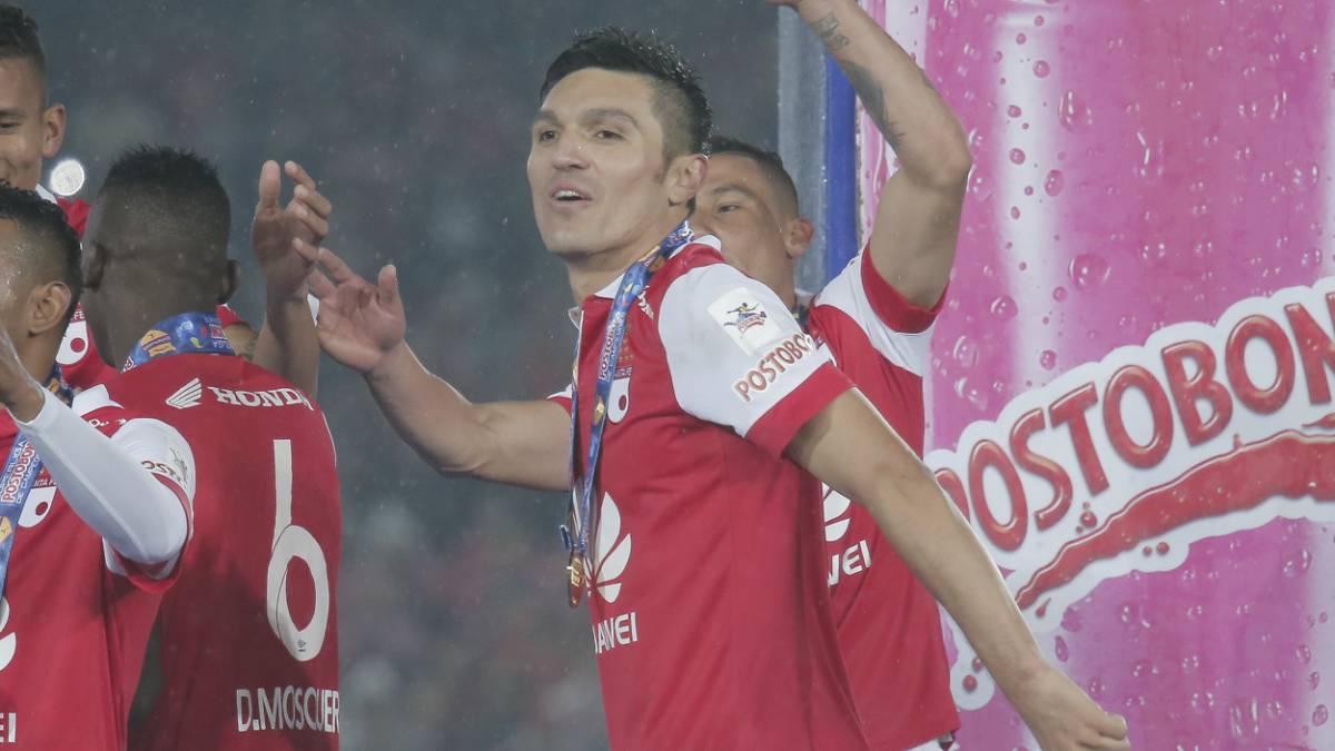 Daniel Torres, exjugador de Independiente Santa Fe, celebrando la Superliga 2015