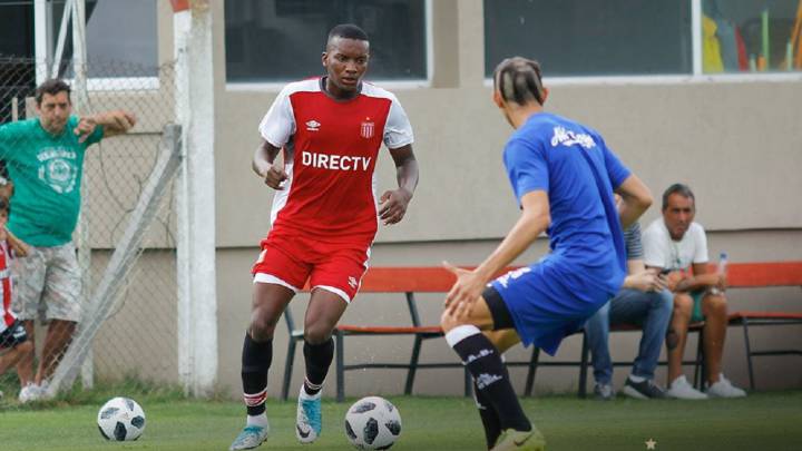 Millonarios está interesado en el extremo colombiano Juan Ferney Otero de Estudiantes de La Plata