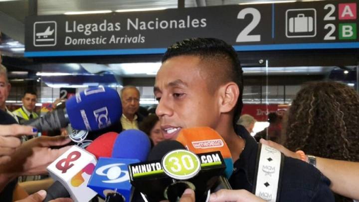 Vladimir Hernández llegó a Medellín para cerrar su vinculación con Atlético Nacional